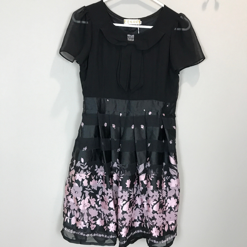Women's Sz M Asian Brand Dress